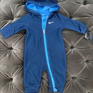 Nike Baby Long Sleeve Hooded Jumpsuit - 6M